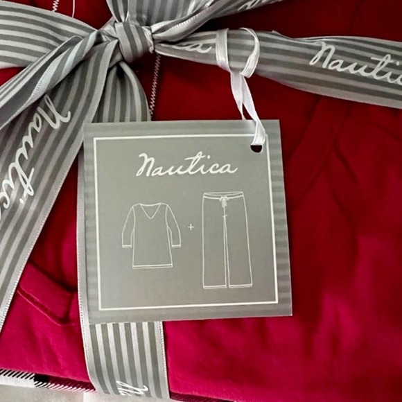 NAUTICA 2-Piece Pajama Gift Set NWT - Picture 2 of 4